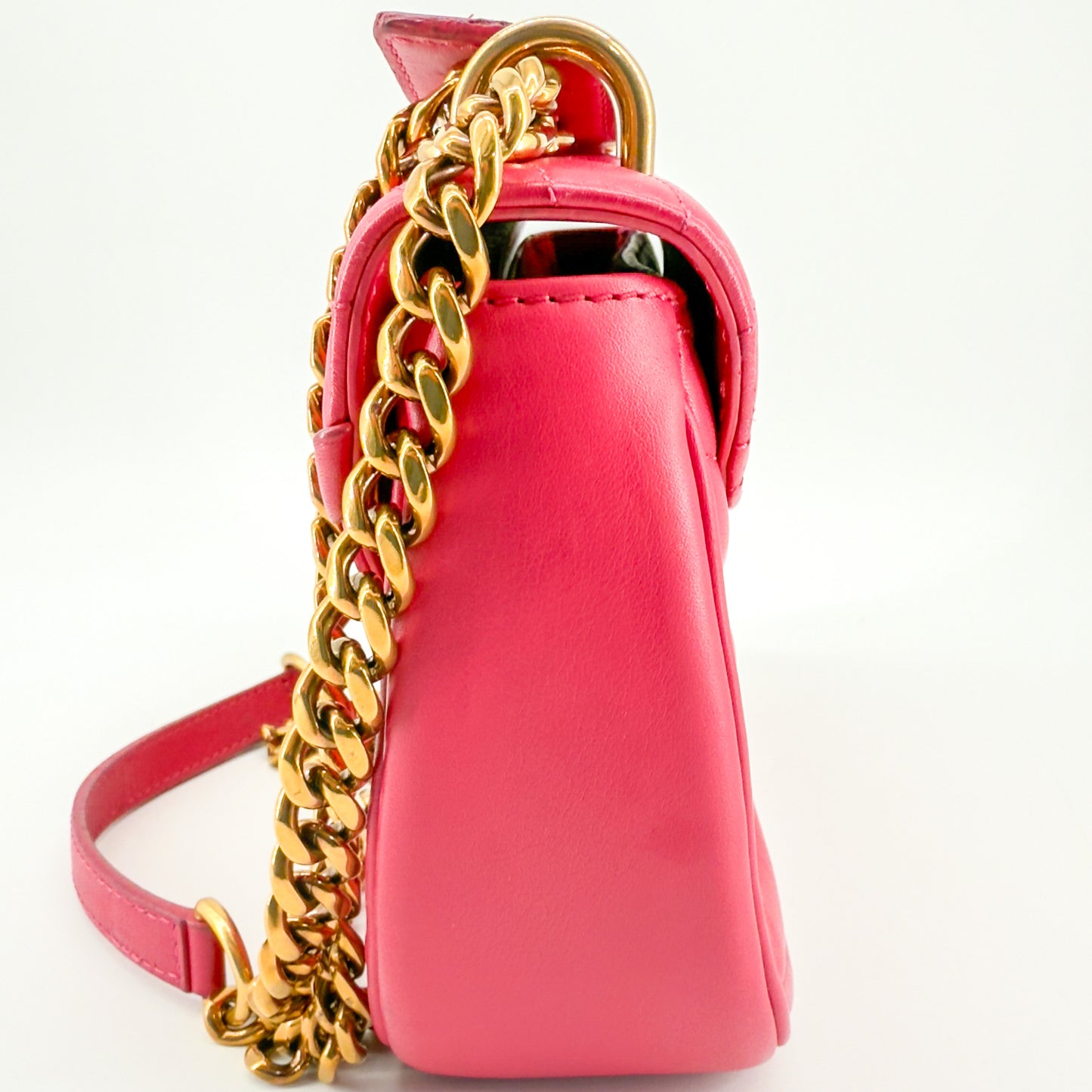 LOUIS VUITTON Wave Chain Bag PM – Quilted Calf Leather – Pink