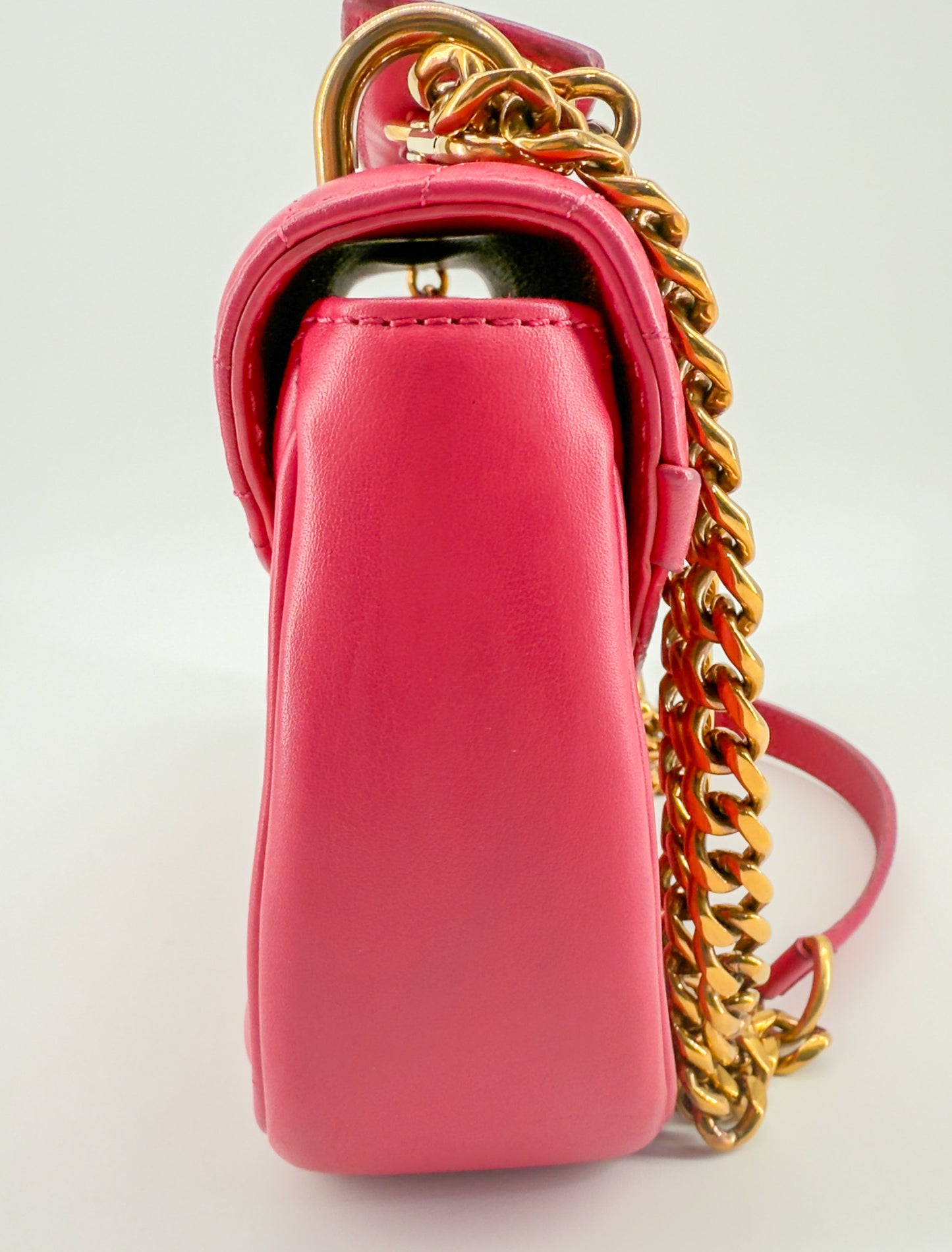 LOUIS VUITTON Wave Chain Bag PM – Quilted Calf Leather – Pink