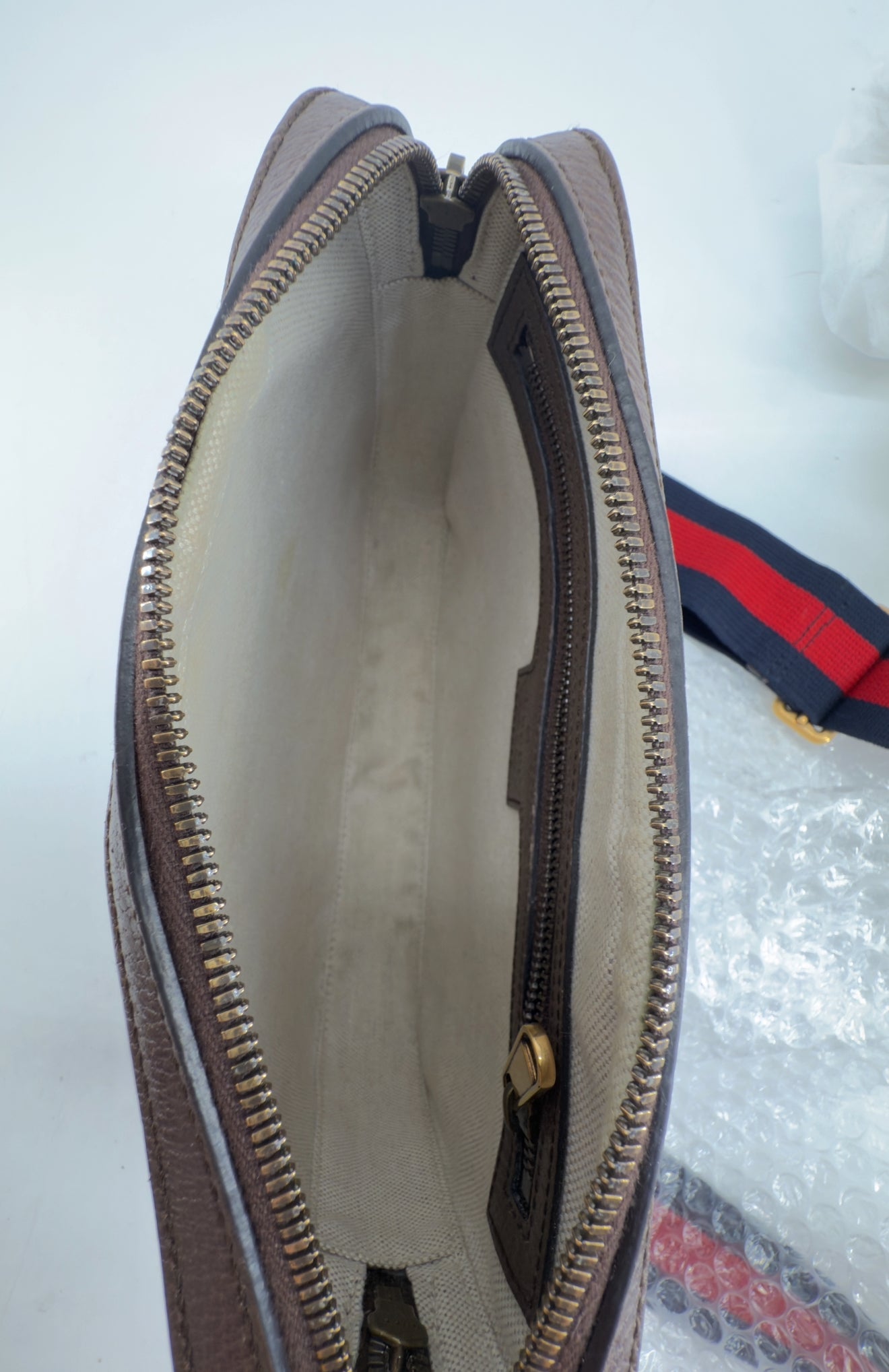 Pre-Loved Gucci GG Supreme Ophidia Crossbody