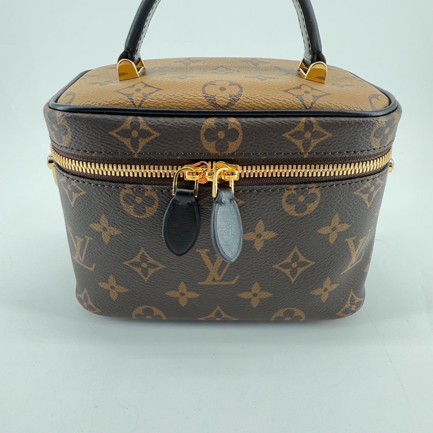 Louis Vuitton Vanity NV PM – Monogram Canvas – Gold Hardware