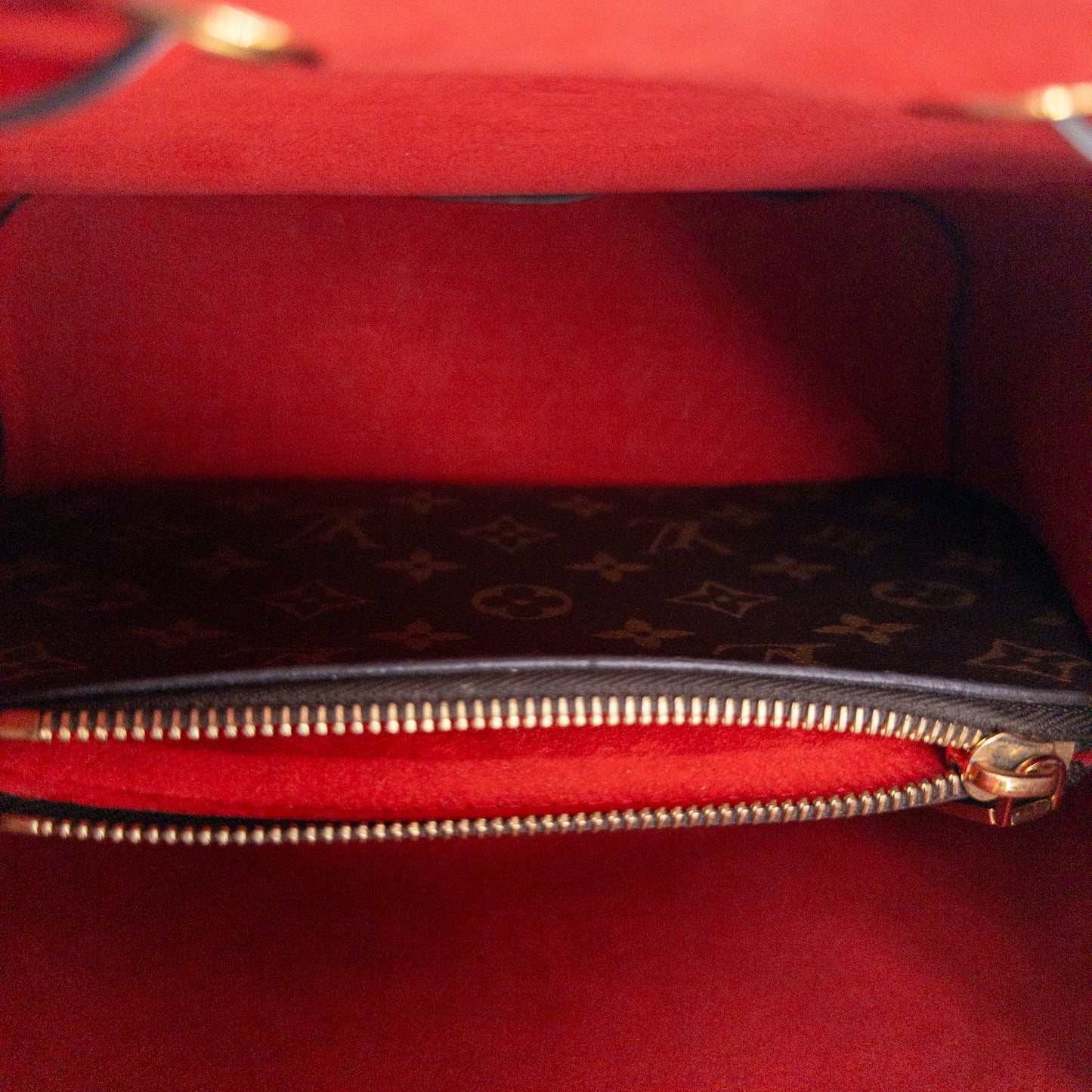 Louis Vuitton NeoNoe MM Bucket Bag – Monogram Canvas – Coquelicot Red