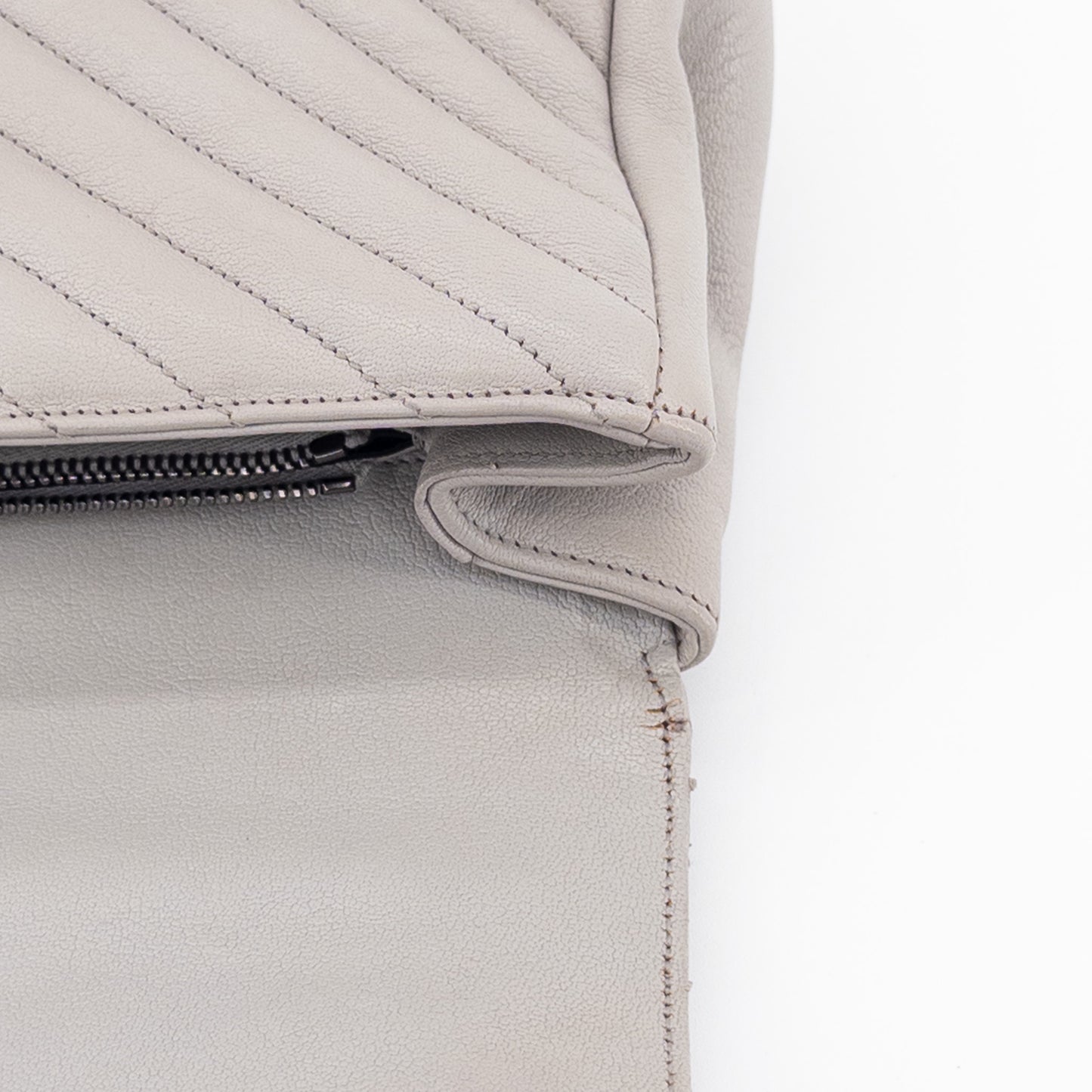 Saint Laurent Monogram Matelassé College Bag – Quilted Leather – Light Grey