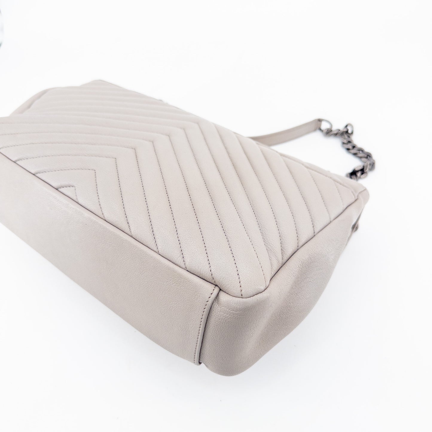 Saint Laurent Monogram Matelassé College Bag – Quilted Leather – Light Grey