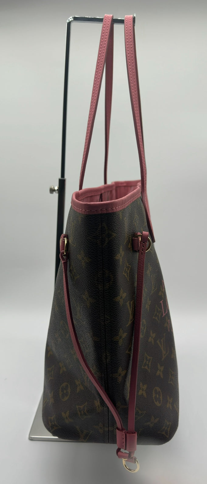 Pre-Loved Louis Vuitton Neverfull Articles de Voyage Ikat Monogram Rose Tote - A Fusion of Elegance and Iconic Design