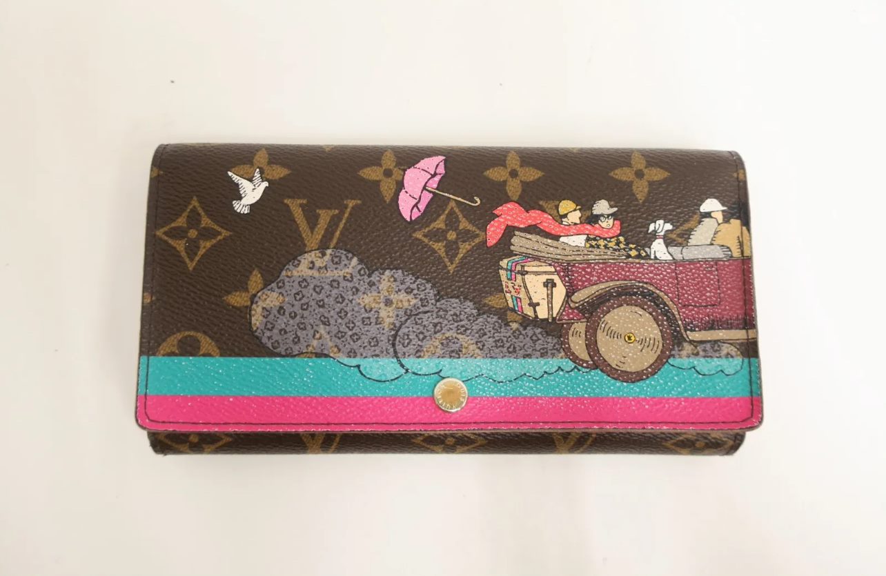 Pre-Owned Louis Vuitton  Sarah Wallet in Monogram Canvas  Vibrant Pink Interior