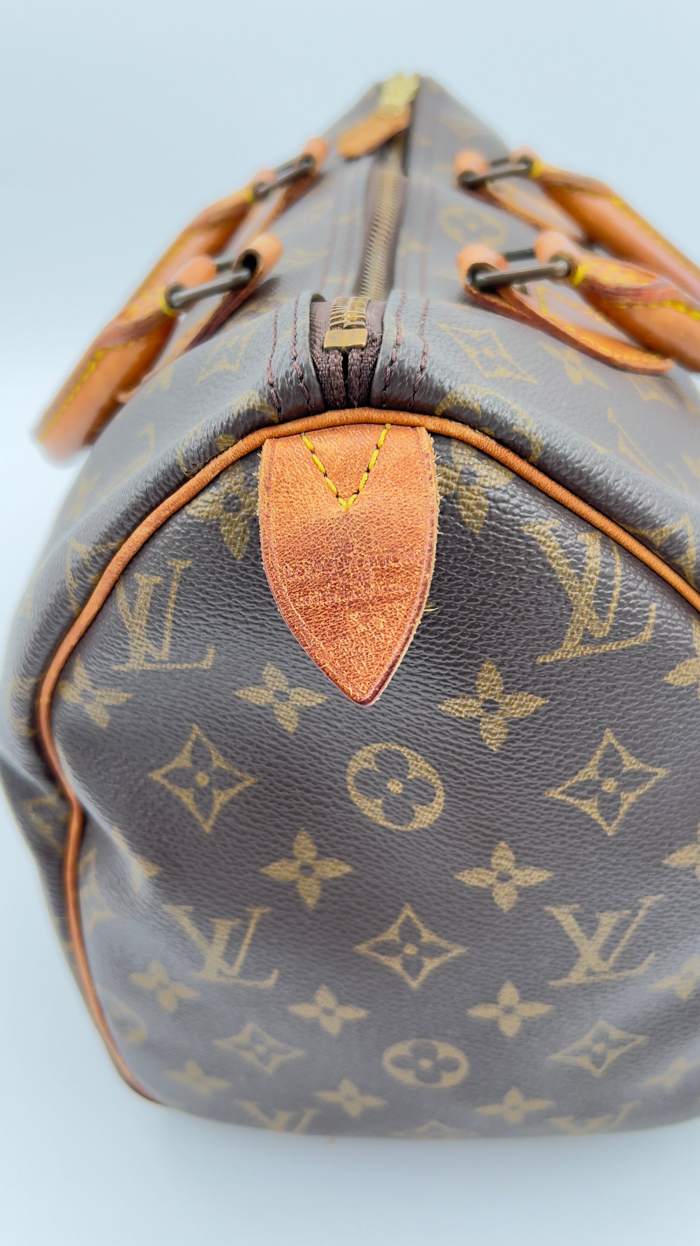 Louis Vuitton Speedy 30 - Vintage Monogram Canvas Iconic Luxury Handbag