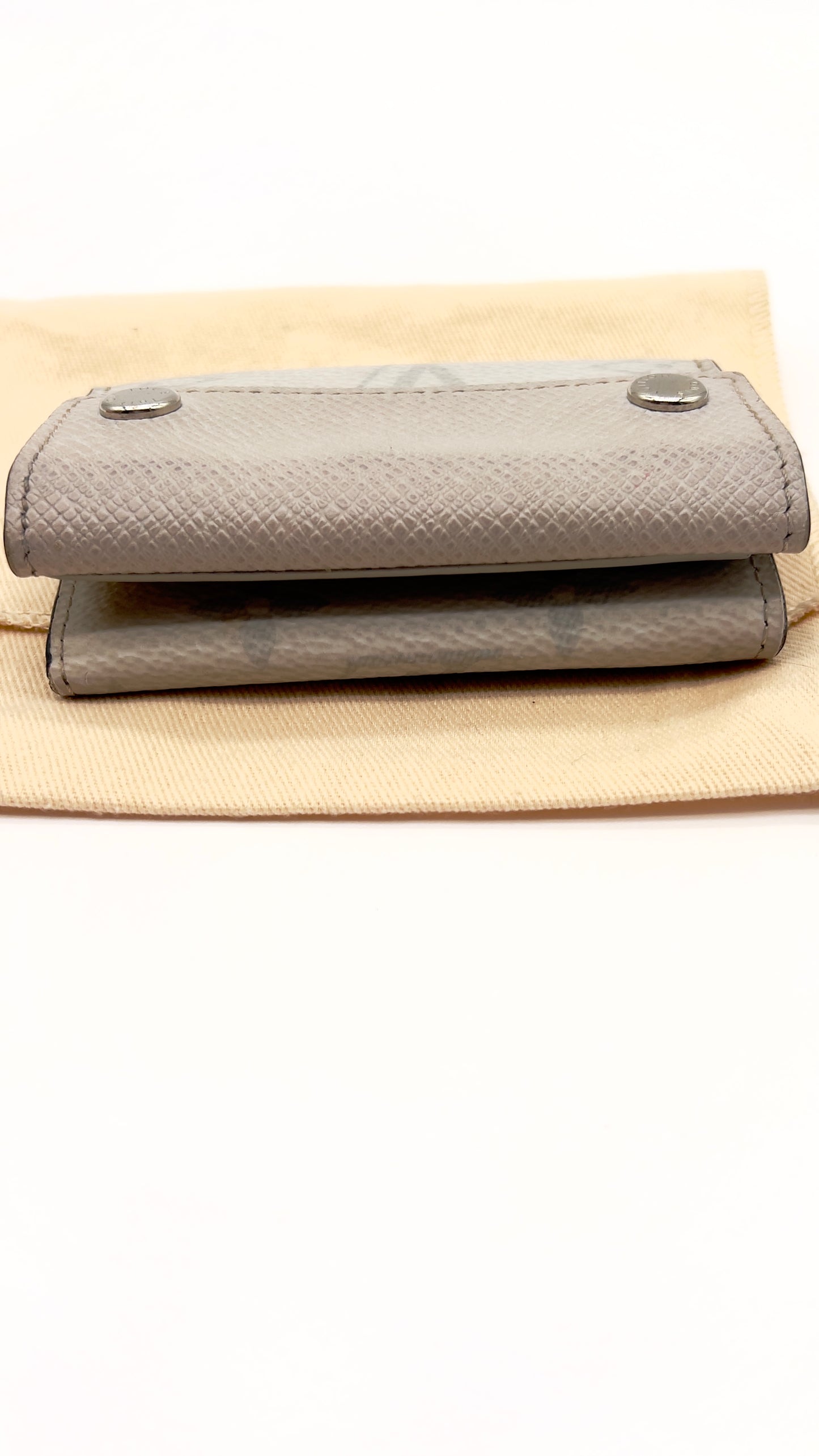 Pre-Loved Authentic Louis Vuitton Discovery Compact Wallet Monogram Coated Canvas & Taiga Leather