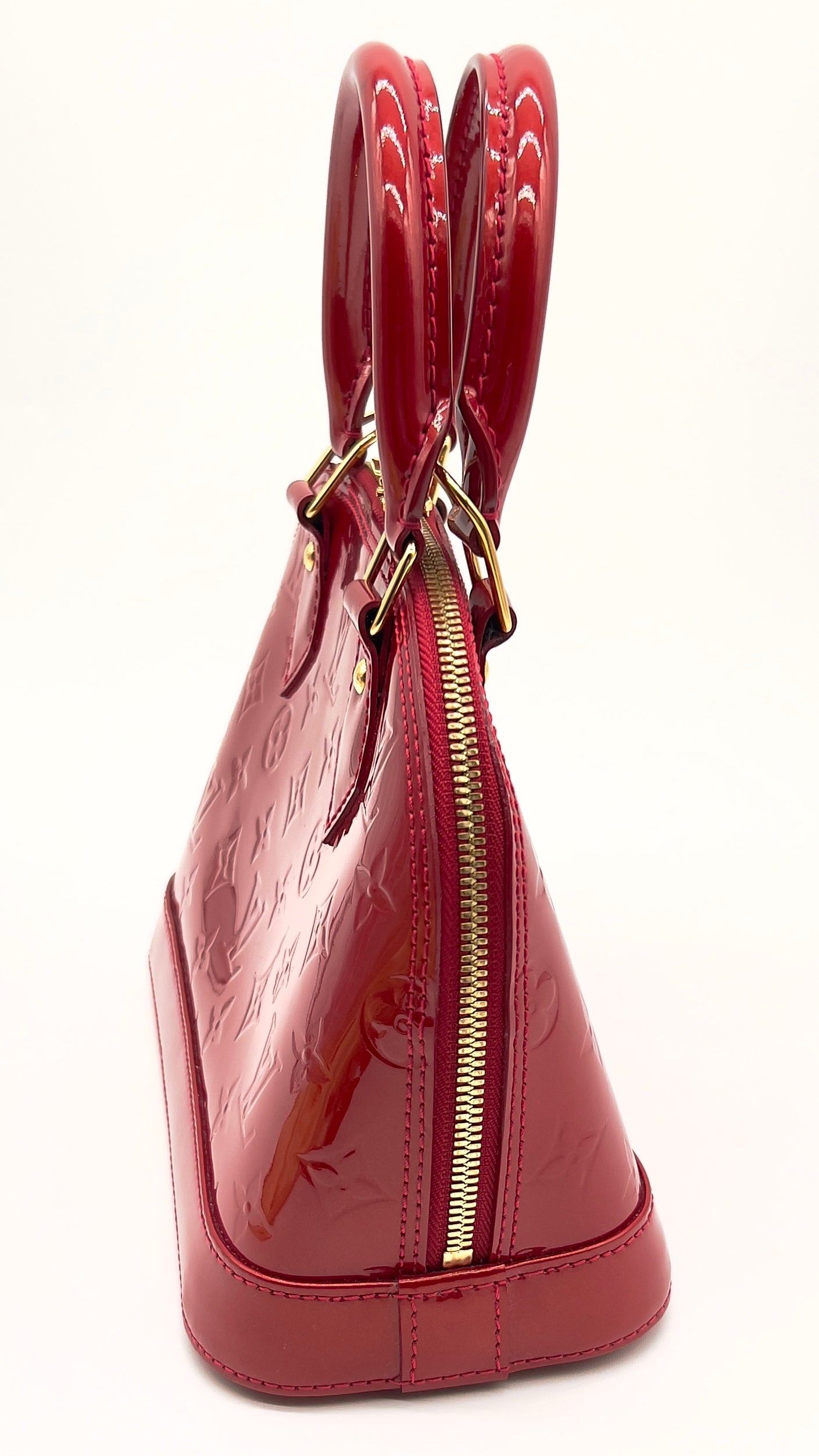 Pre-Owned Louis Vuitton Alma BB in Red Vernis Leather with Strap, Dust Bags Lock, and Keys