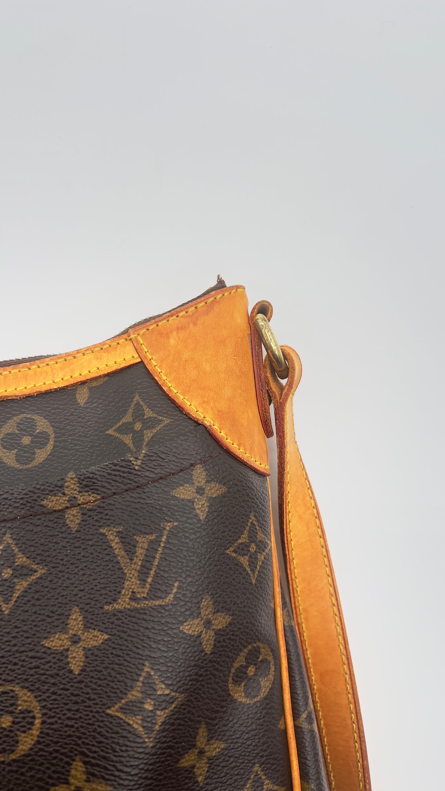 Pre-Owned Louis Vuitton Odeon PM Monogram Canvas Crossbody Bag