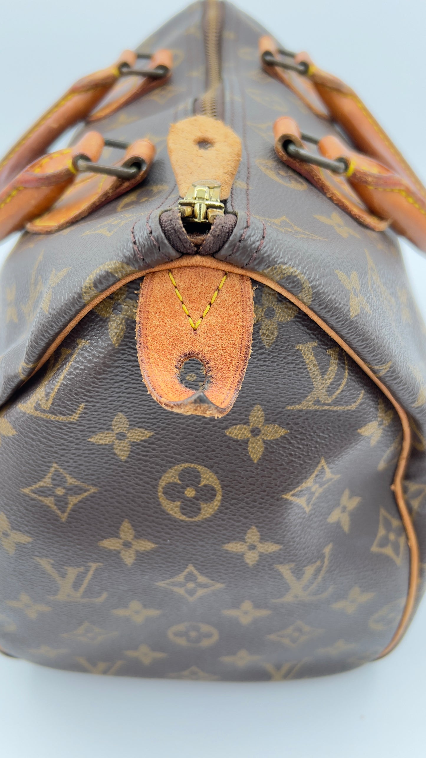 Louis Vuitton Speedy 30 - Vintage Monogram Canvas Iconic Luxury Handbag