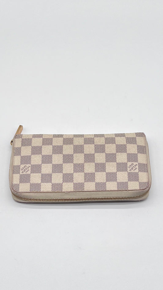 Pre love Genuine LOUIS VUITTON Damier Azur Zippy Organizer Wallet