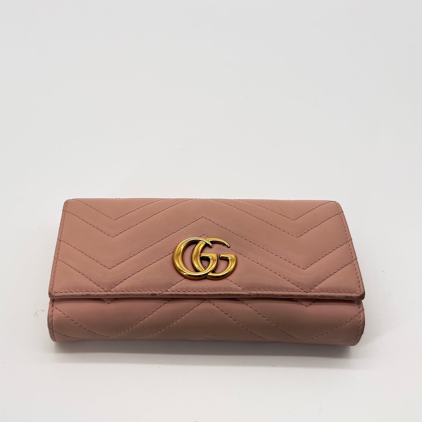 Gucci GG Marmont Matelassé Leather Continental Wallet in Blush Pink – Luxury Quilted Design