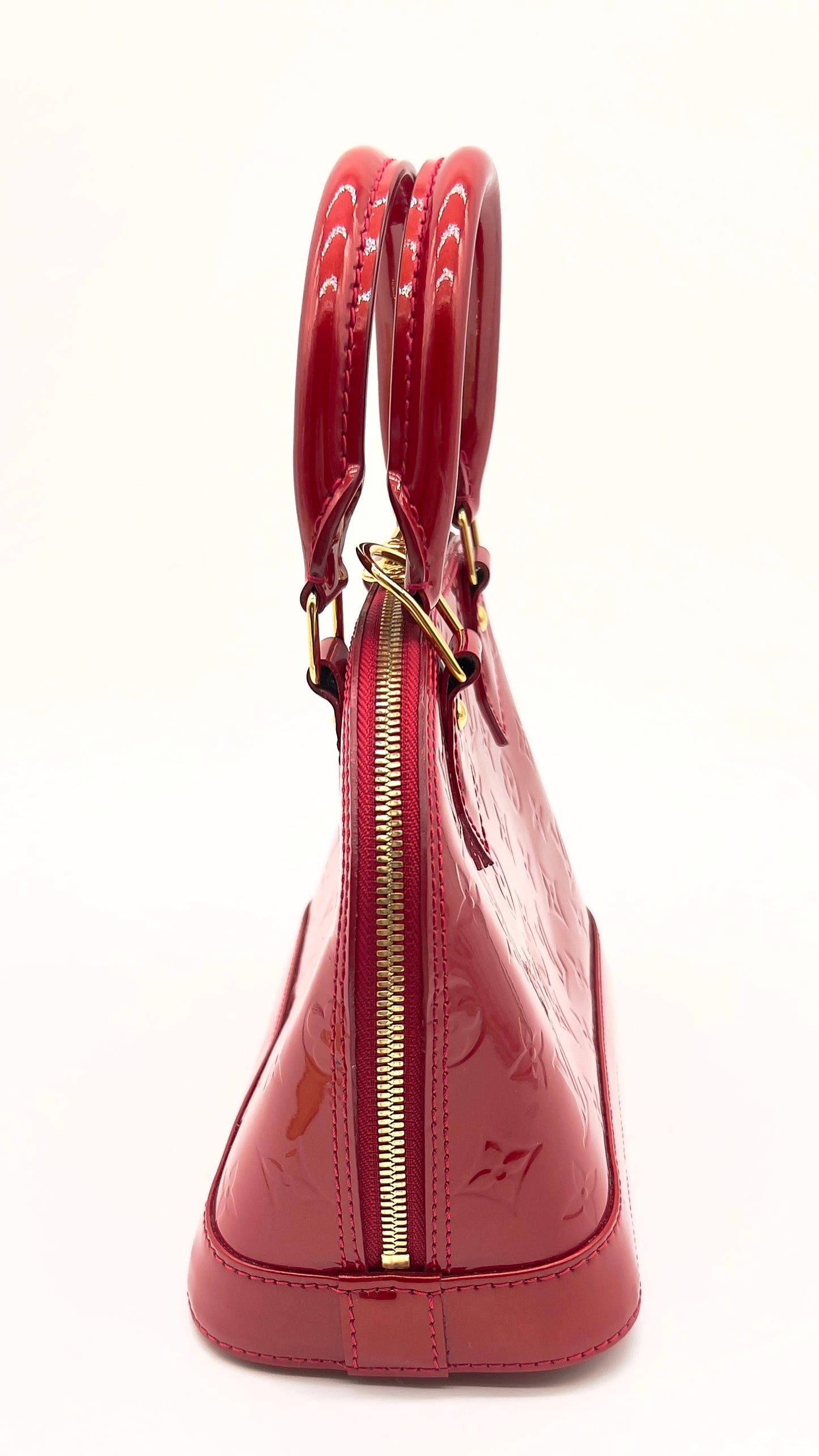 Pre-Owned Louis Vuitton Alma BB in Red Vernis Leather with Strap, Dust Bags Lock, and Keys