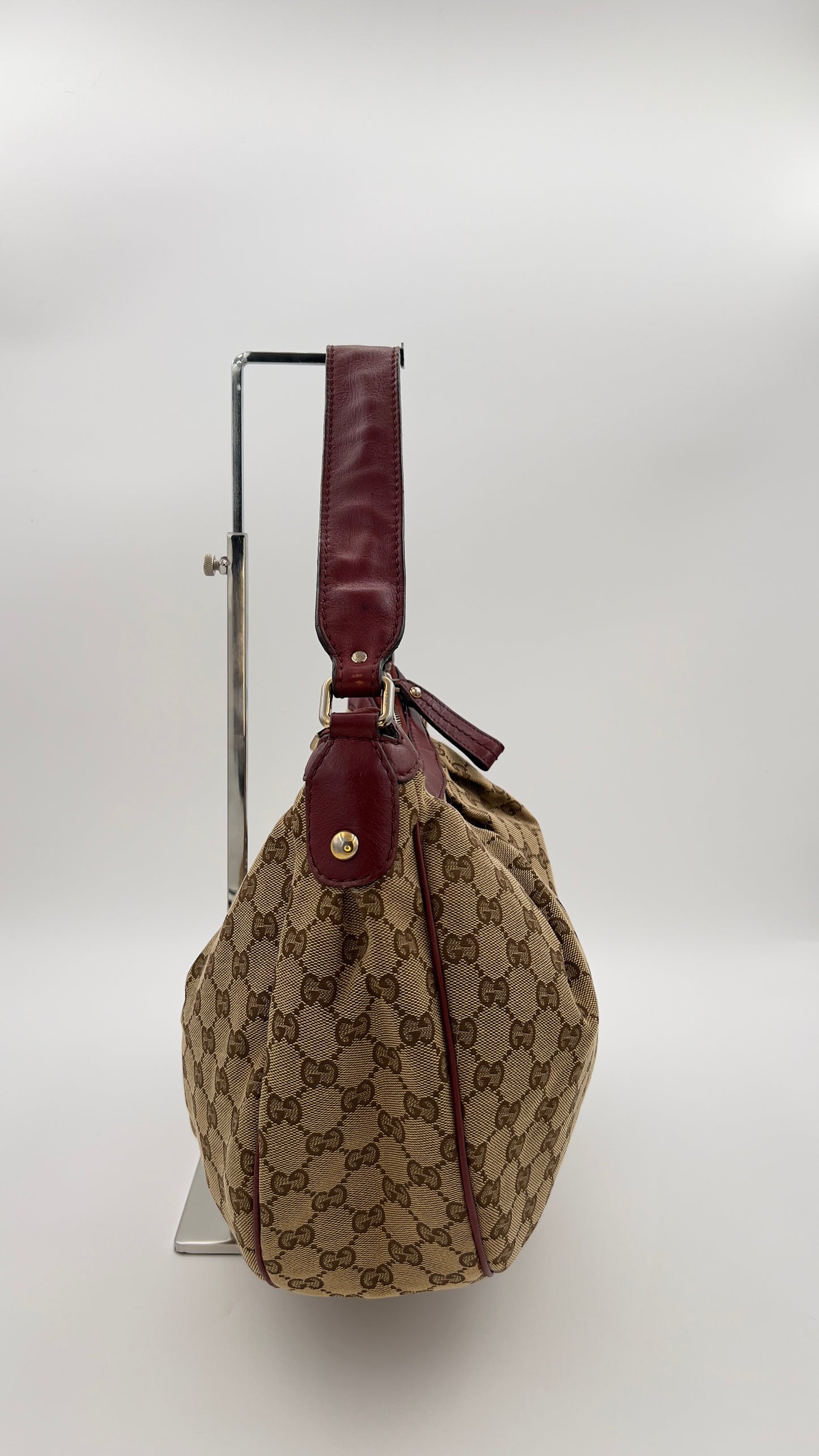 Gucci GG Canvas Sukey Shoulder Hobo Bag | Beige Luxury Canvas Carryall