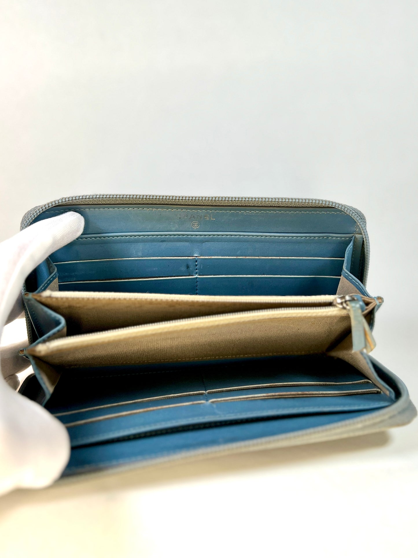 Pre LovedCHANEL Timeless Blue Caviar Leather CC Organizer Wallet