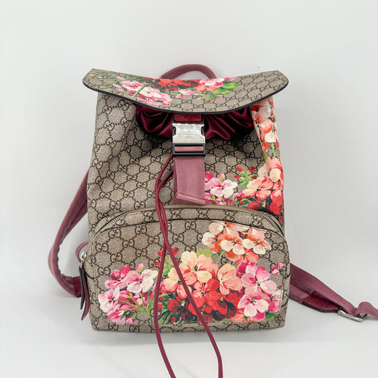 Gucci Bloom GG Supreme Canvas Backpack – Pink Floral Print
