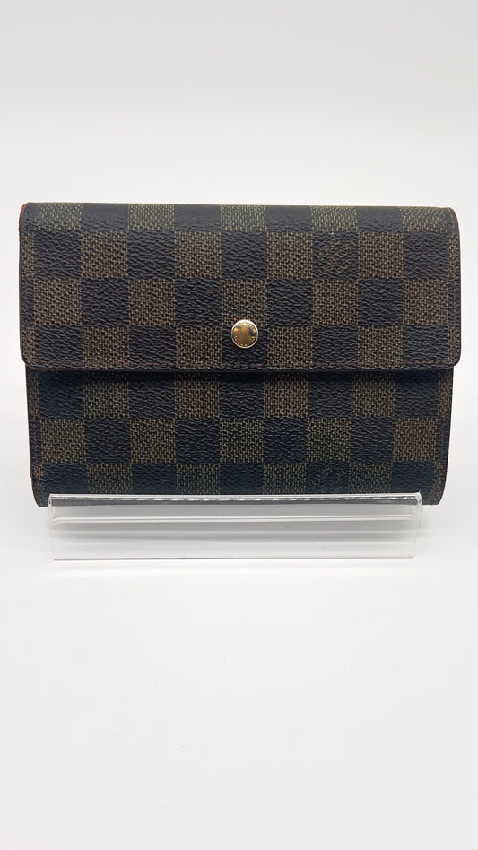 Luxury Pre-Owned Louis Vuitton Damier Canvas Alexandra Wallet