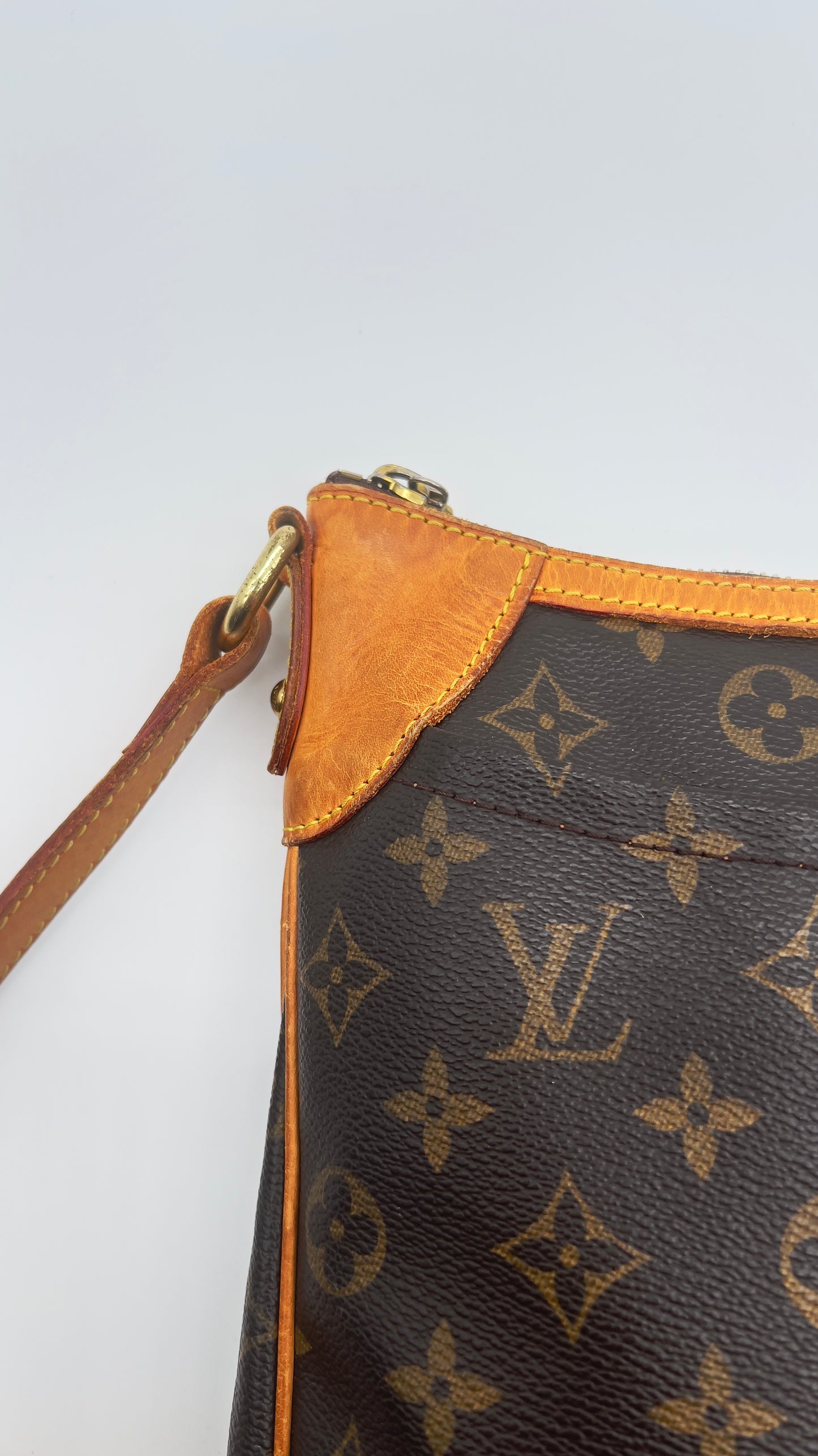 Pre-Owned Louis Vuitton Odeon PM Monogram Canvas Crossbody Bag