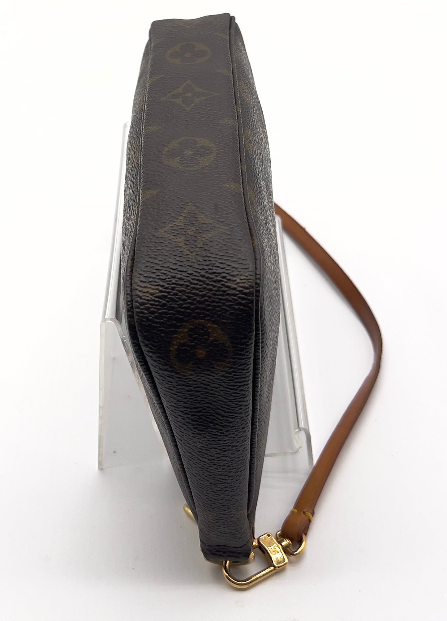 Pre-Loved Louis Vuitton Monogram Pochette Accessoires Clutch