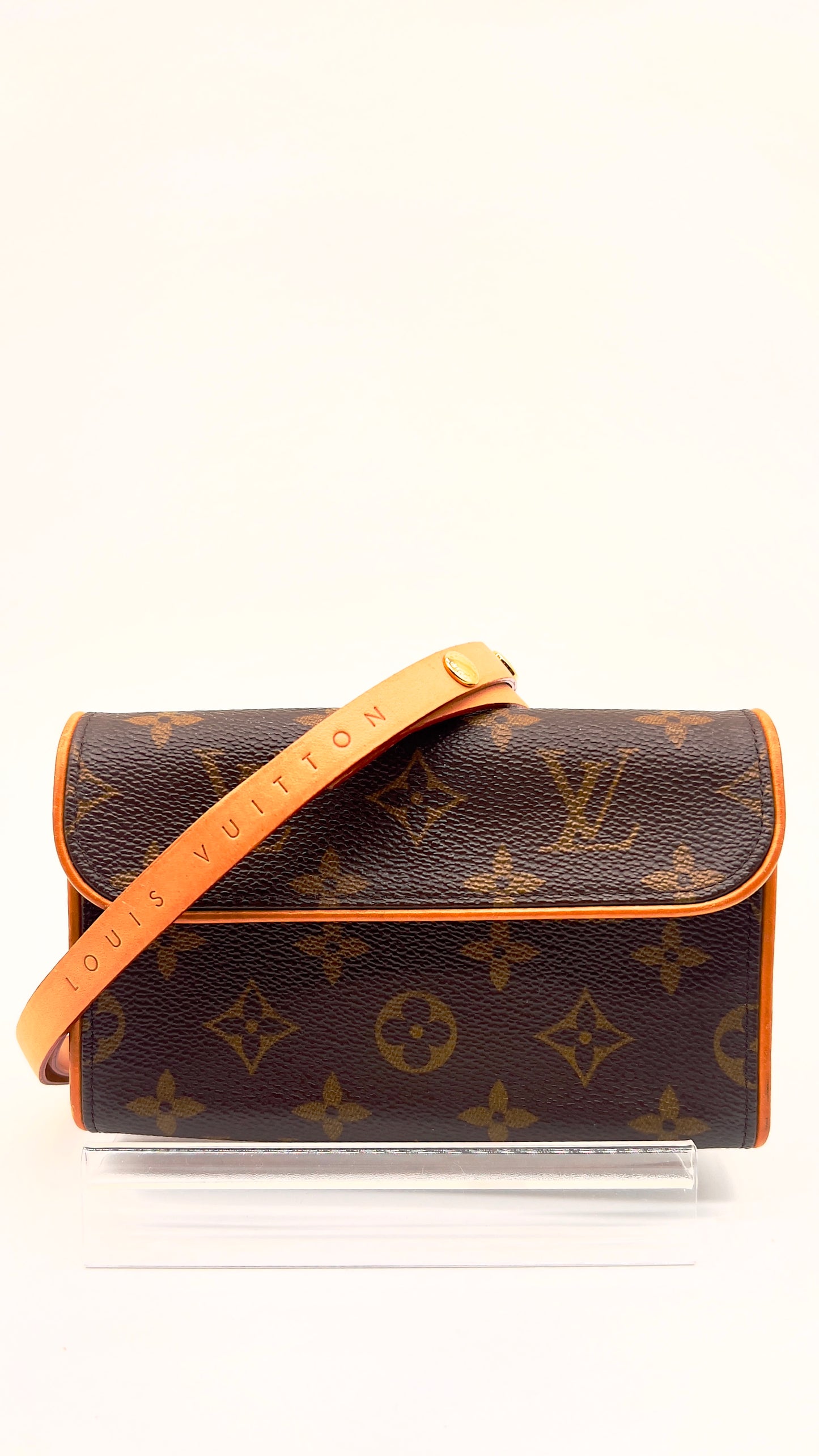 Pre- Loved Authentic Louis Vuitton Monogram Pochette Florentine Belt Bag