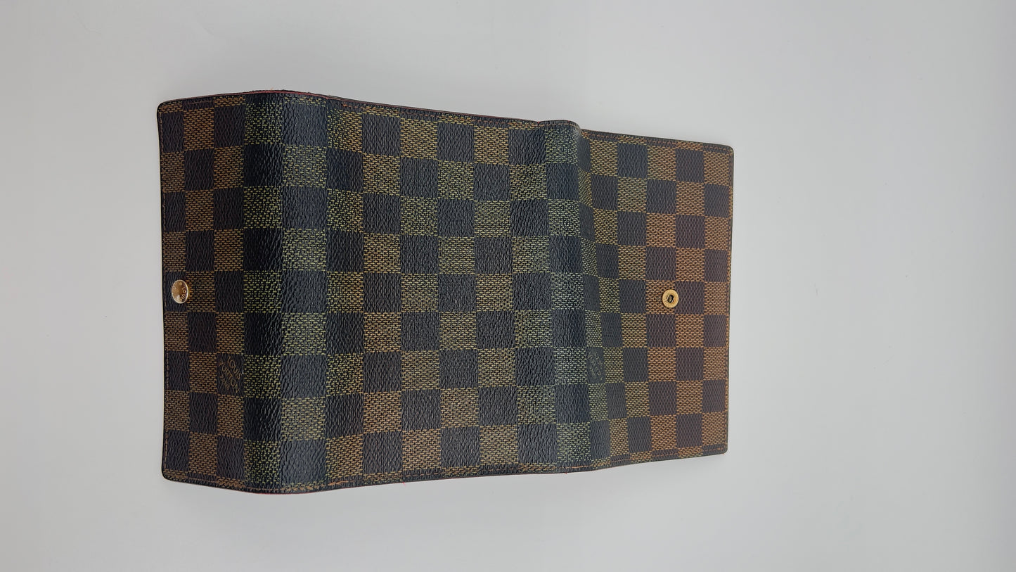 Luxury Pre-Owned Louis Vuitton Damier Canvas Alexandra Wallet