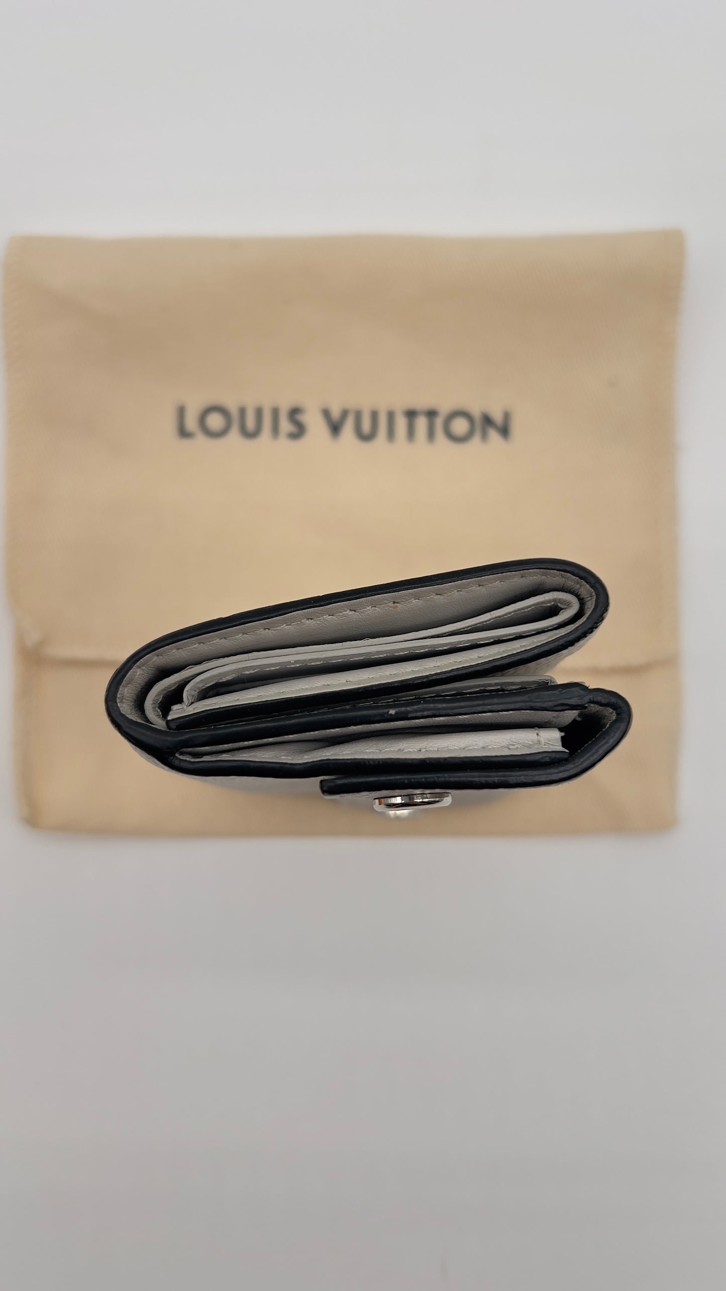 Pre-Loved Authentic Louis Vuitton Discovery Compact Wallet Monogram Coated Canvas & Taiga Leather