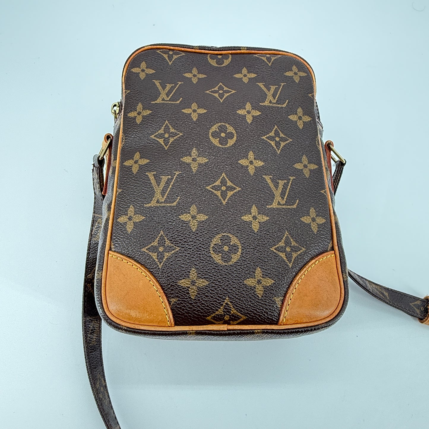 Preloved Louis Vuitton Monogram Amazone Crossbody Bag – Timeless Utility in Iconic Style