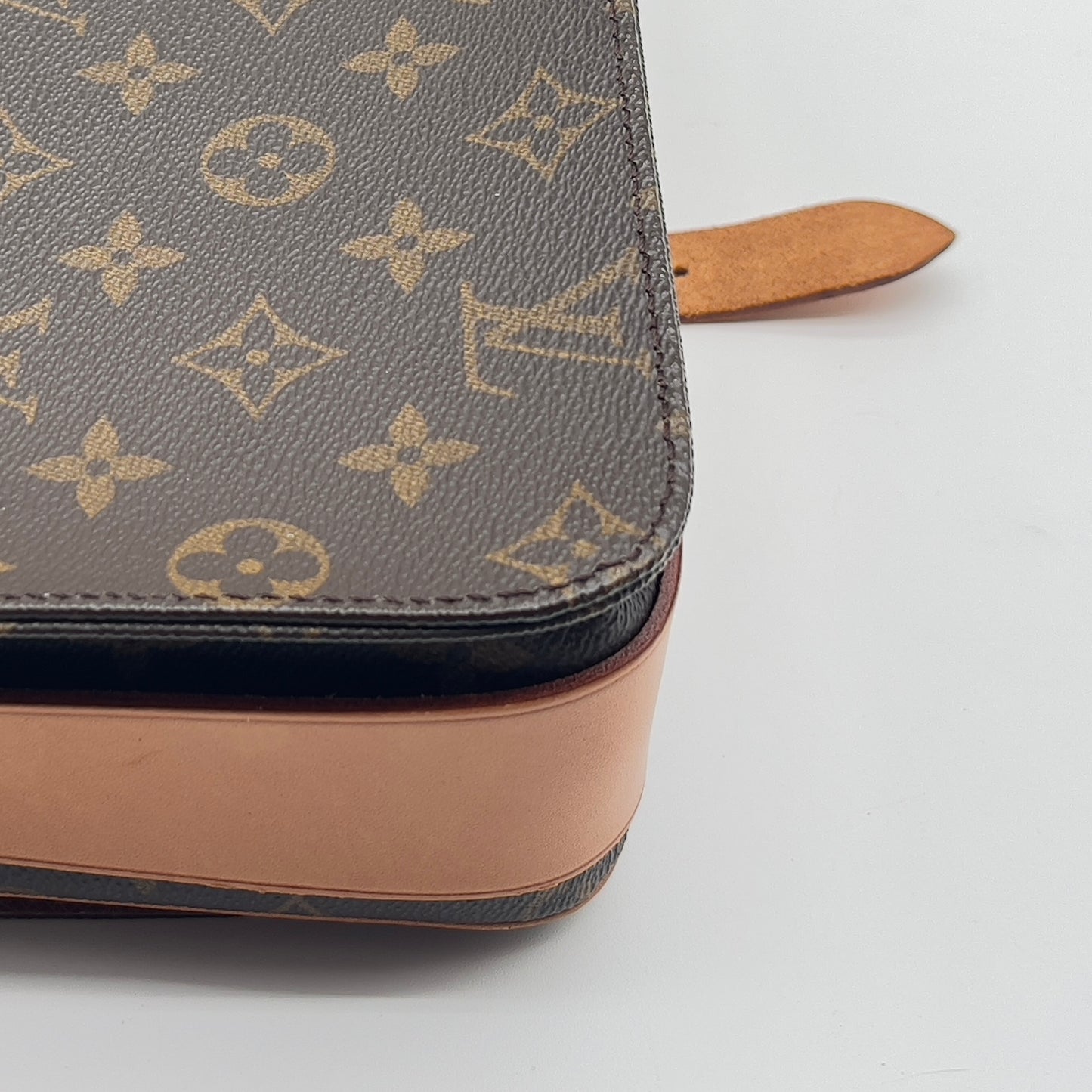 Pre-Loved Louis Vuitton Monogram Cartouchiere GM Crossbody Bag - Classic Elegance