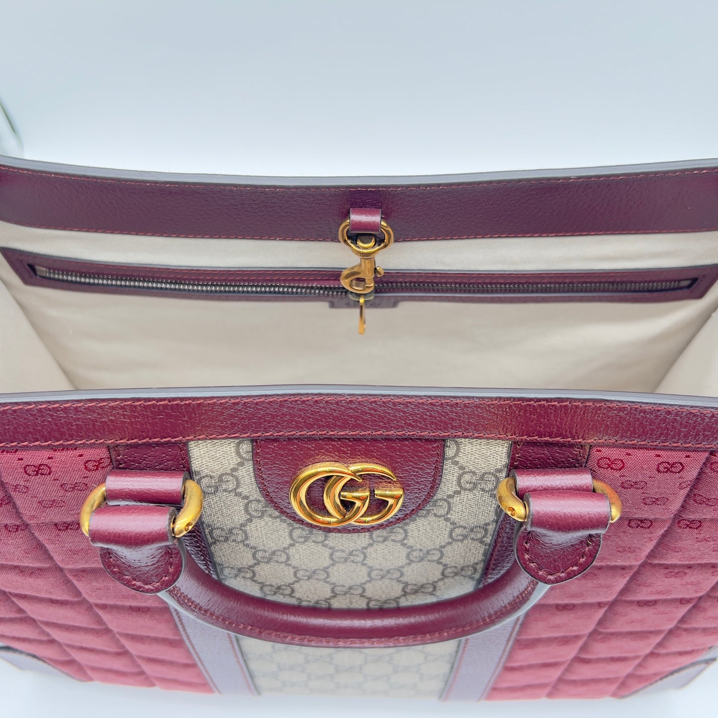 NEW Gucci Burgandy & Tan Surpeme Canvas Large Quilted Tote Bag