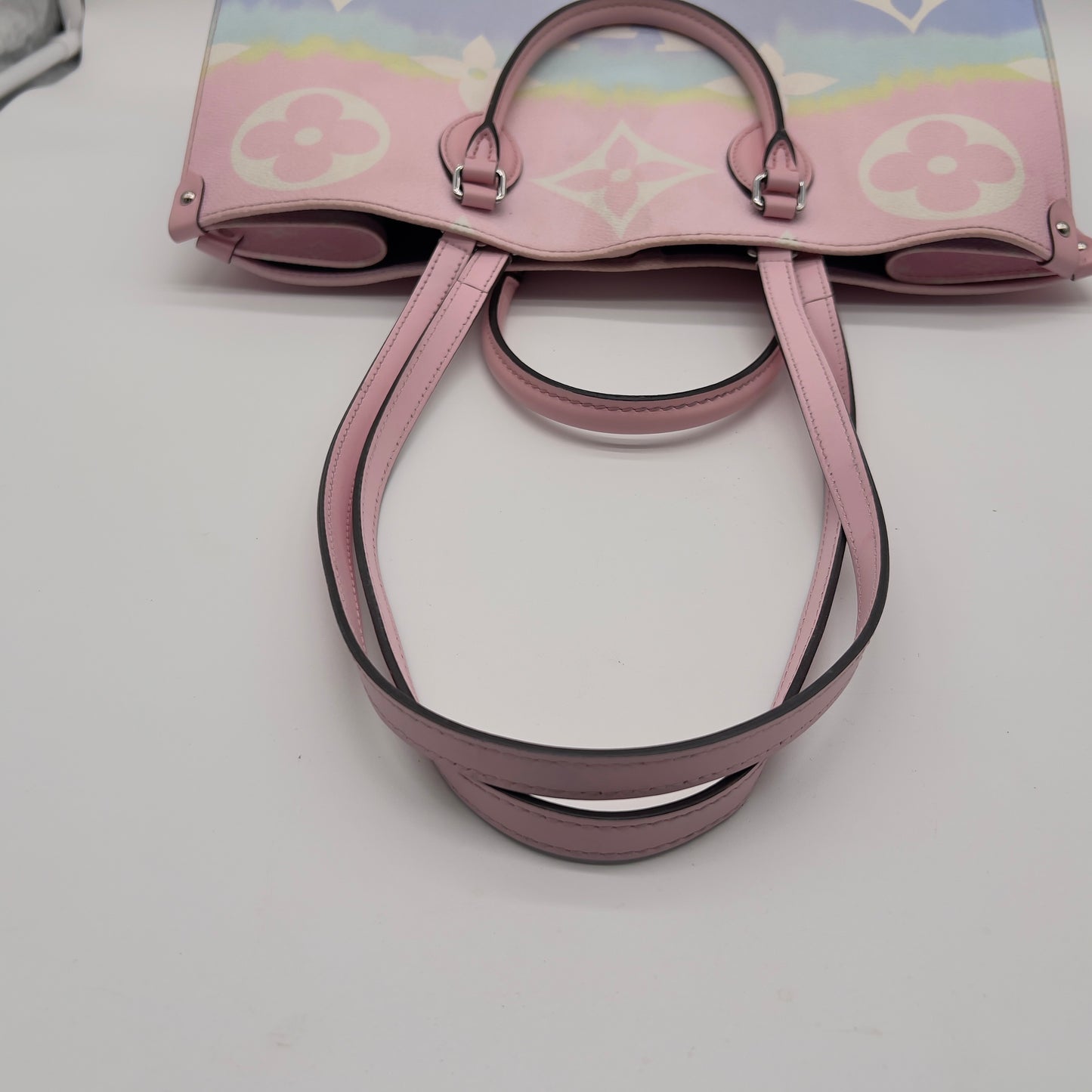 Pre-loved Louis Vuitton OnTheGo GM LV Escale Pastel Monogram Tote Bag