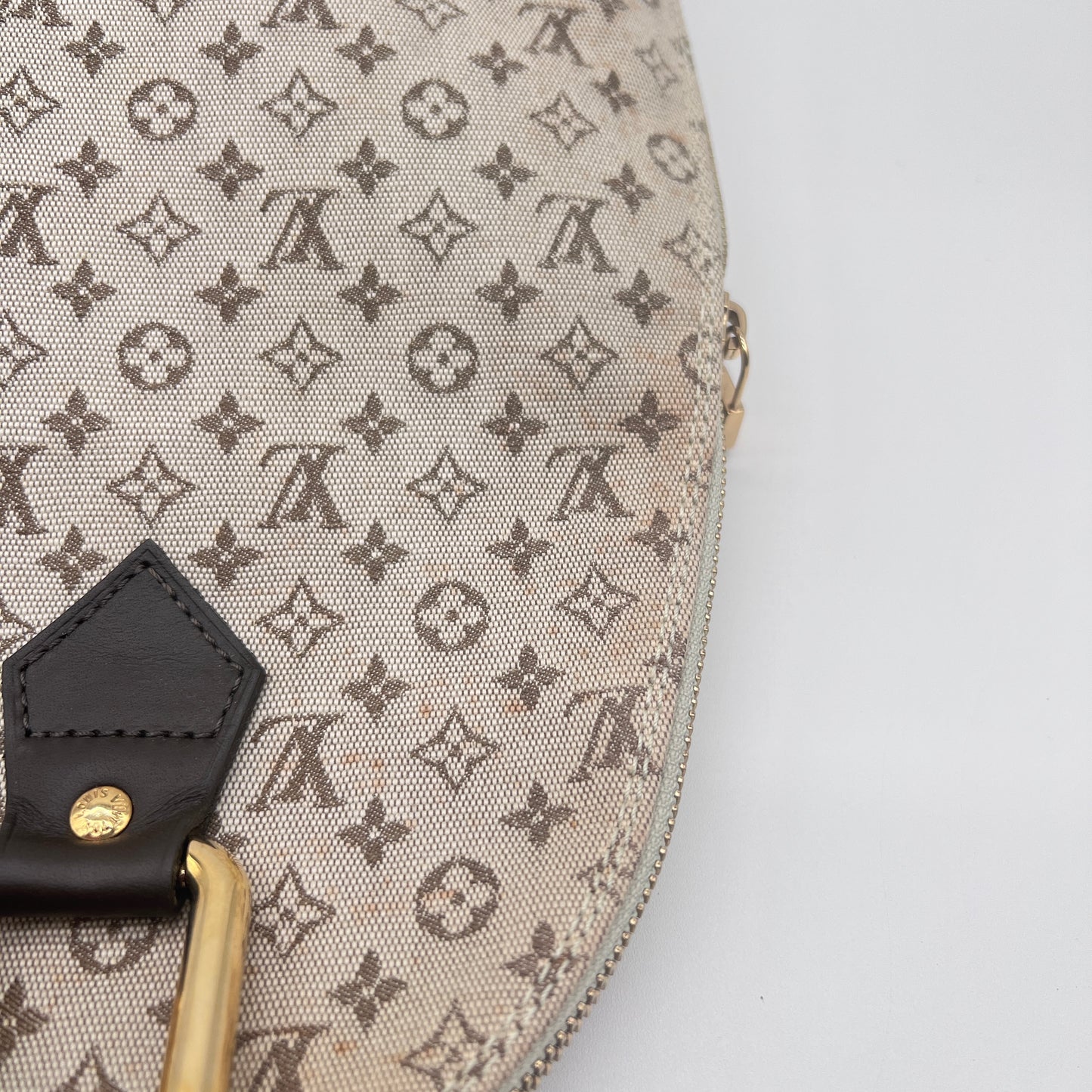 Louis Vuitton Alma Haut Handbag in Khaki Monogram Mini Lin Canvas with Leather Trim – Iconic Style and Timeless Elegance