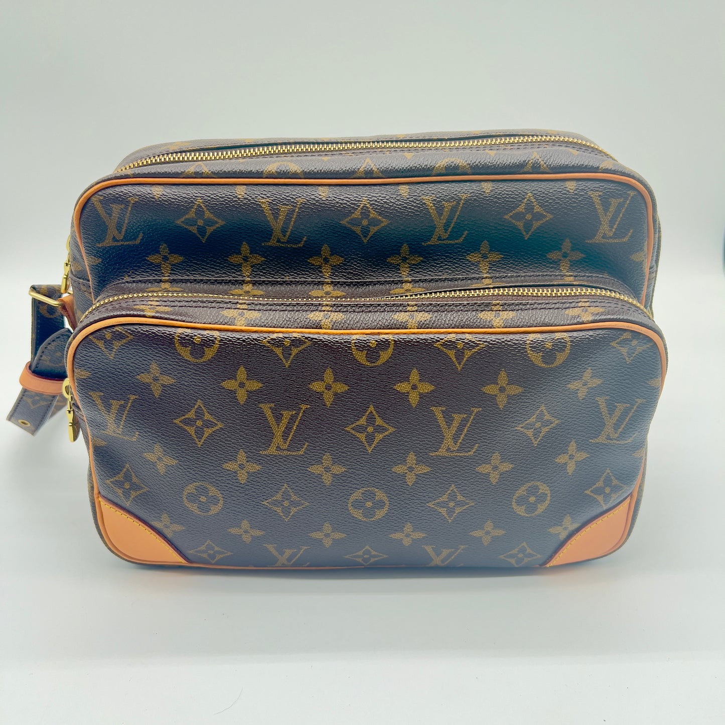 Preloved Louis Vuitton Nile Monogram Crossbody Shoulder Bag - Iconic Monogram Canvas