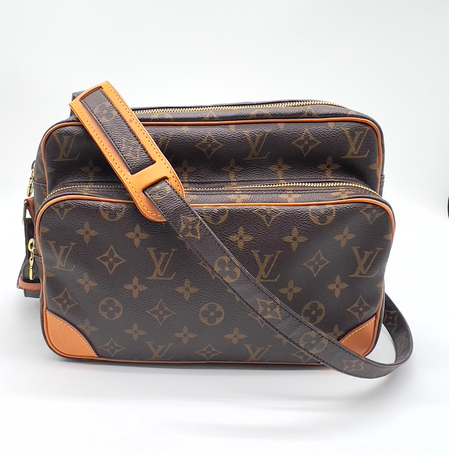 Preloved Louis Vuitton Nile Monogram Crossbody Shoulder Bag - Iconic Monogram Canvas