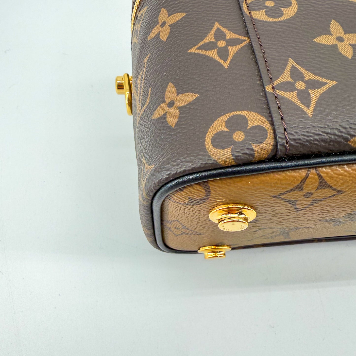 Louis Vuitton Vanity NV PM – Monogram Canvas – Gold Hardware