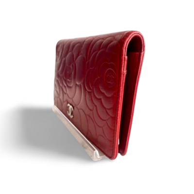 Pre Loved Chanel Camellia Red Leather Long Wallet - Exquisite Craftsmanship & Timeless Design