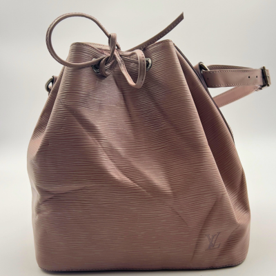 Pre-loved Louis Vuitton Epi Leather Noé Bag in Lilac - Structured Elegance with a Story