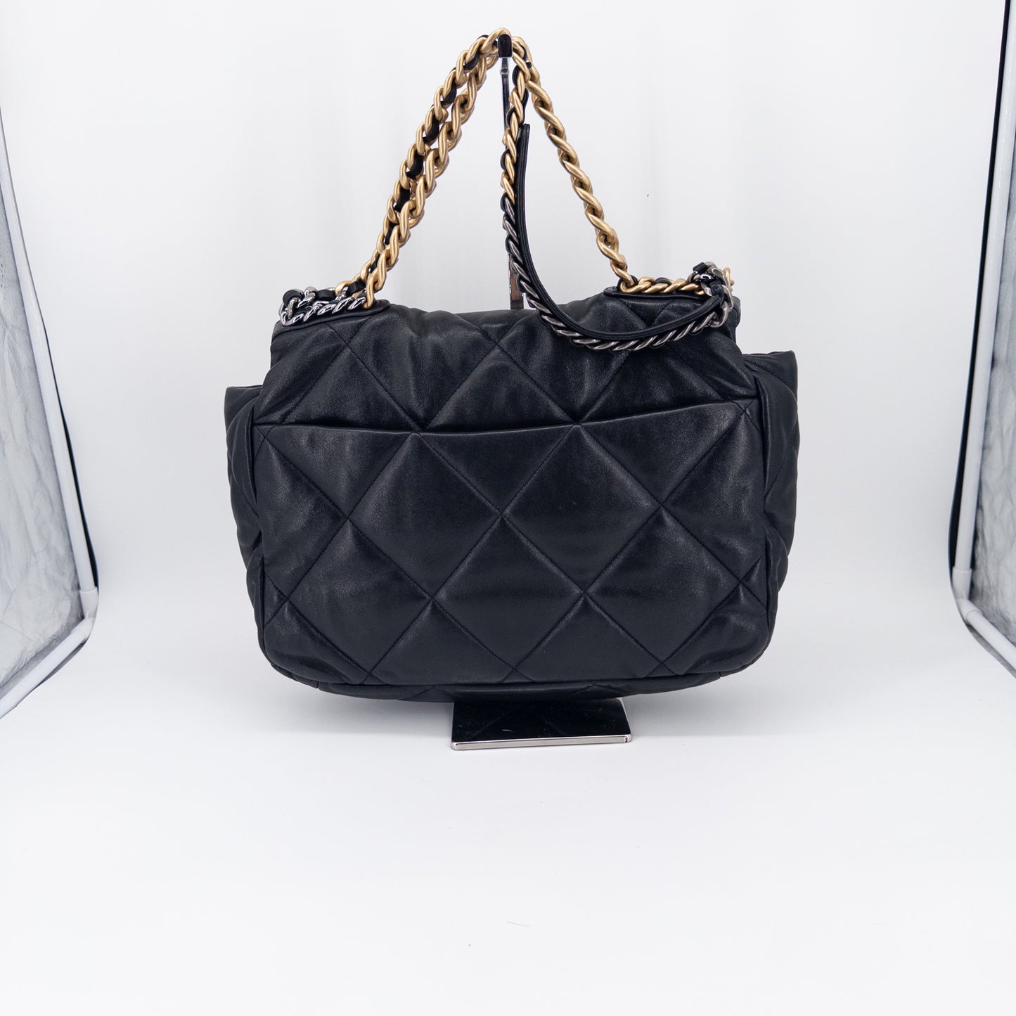 Chanel Chanel 19 Shoulder Bag – Quilted Leather – Black