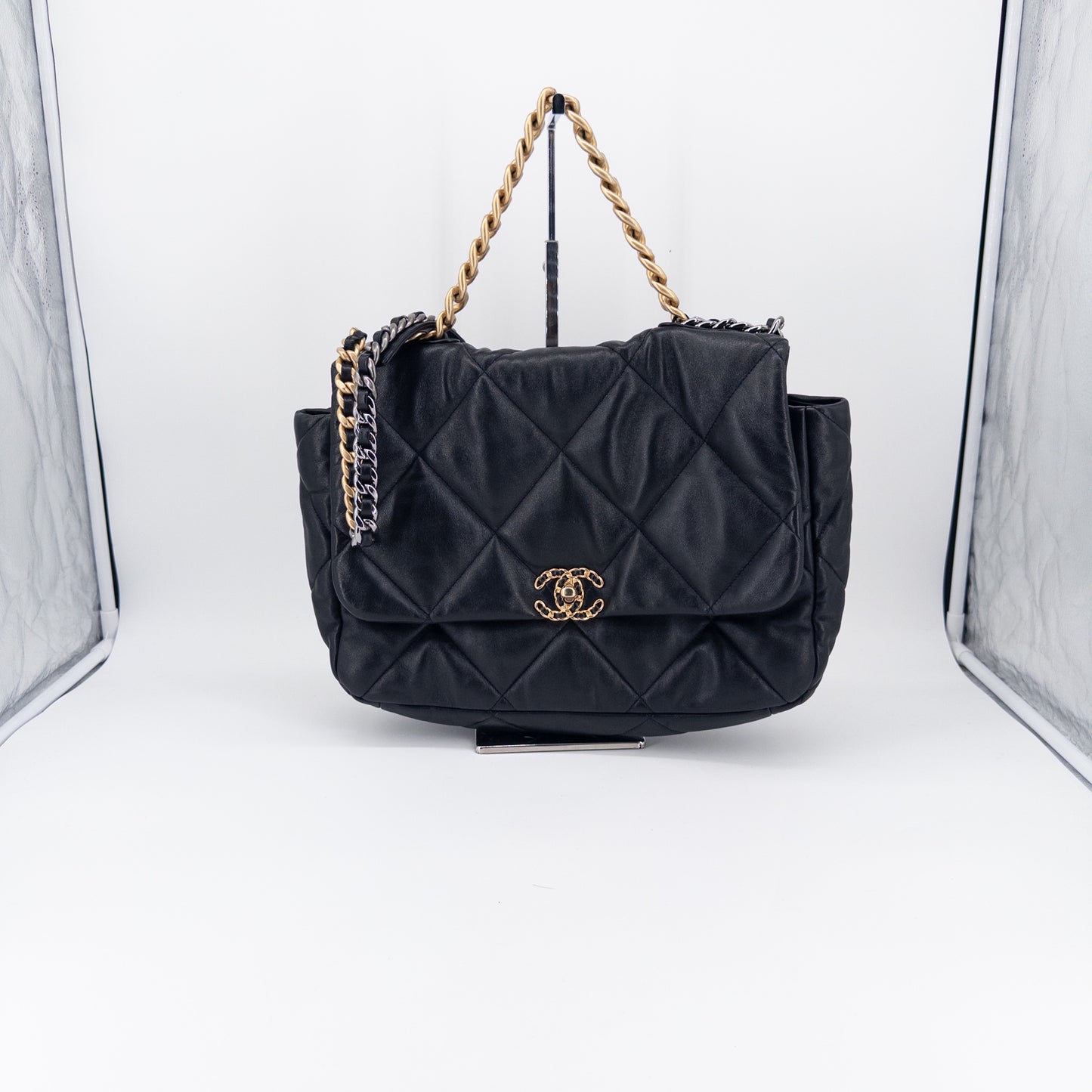 Chanel Chanel 19 Shoulder Bag – Quilted Leather – Black