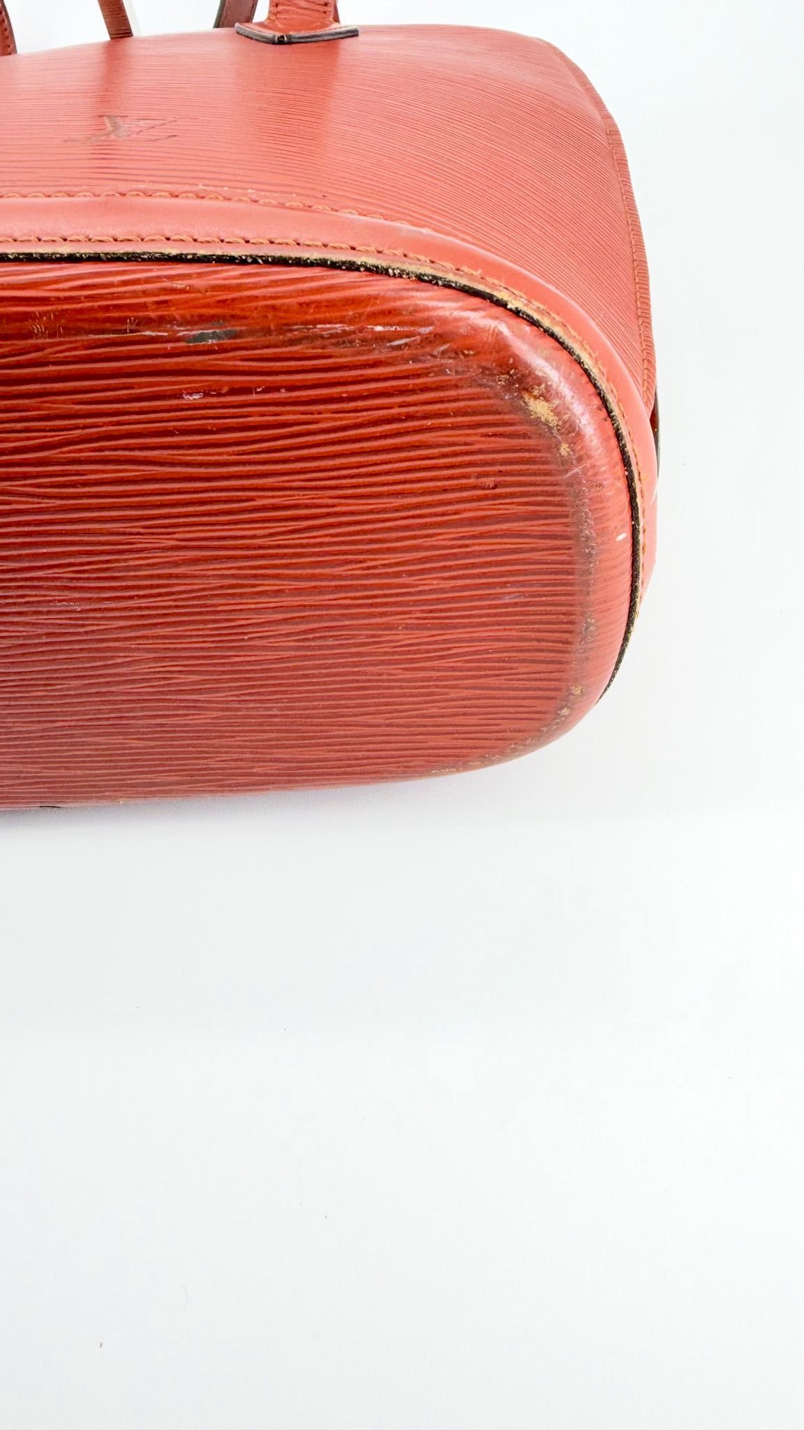 Louis Vuitton Lussac Bag – Epi Leather - photo 11