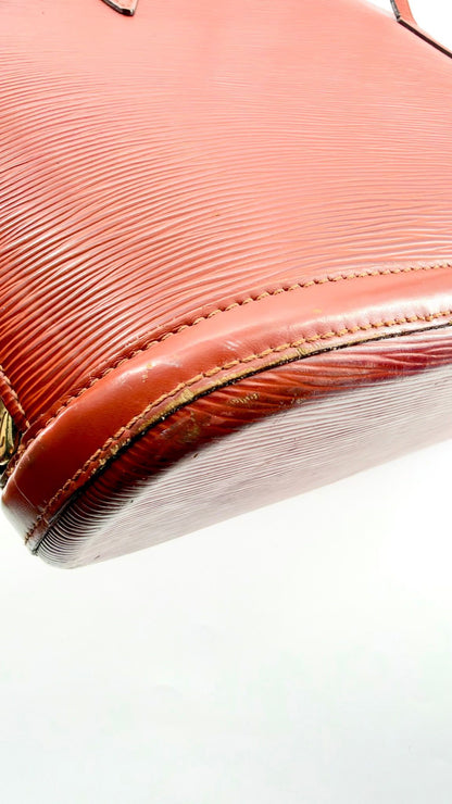 Louis Vuitton Lussac Bag – Epi Leather - photo 8